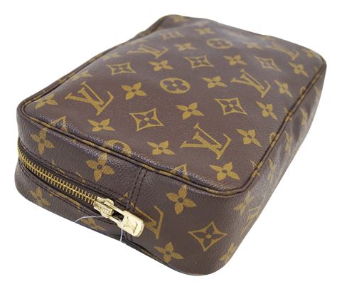 trousse de toilette lv femme|trousse toilette gm monogram shadow.